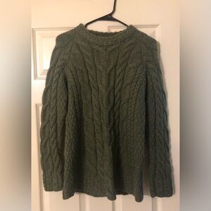Carraigdonn women’s green sweater 100% Merino wool size Large
